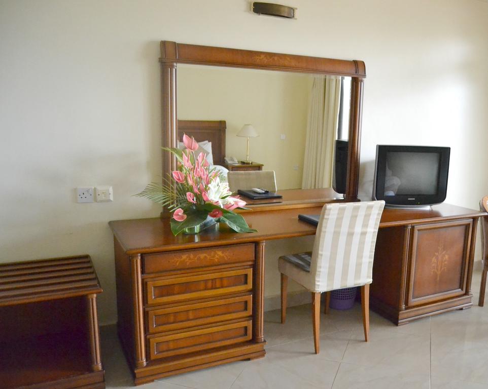 Golden Tulip Dar Es Salaam Hotel Room photo